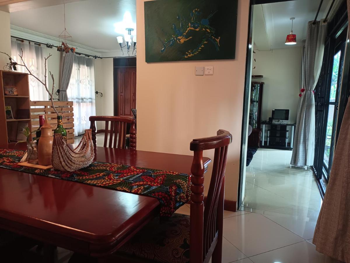 Aivilo Home 엔테베 외부 사진