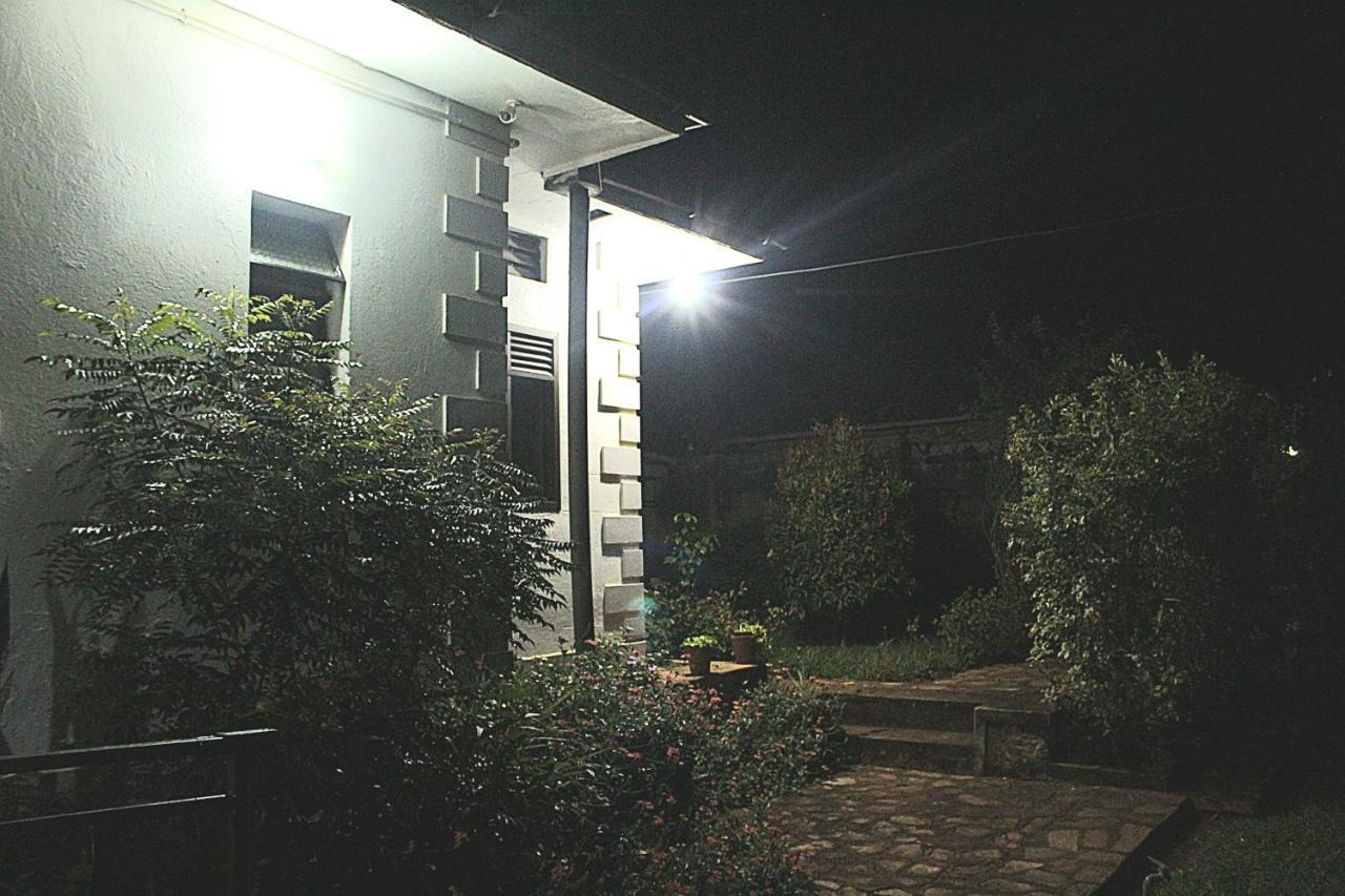 Aivilo Home 엔테베 외부 사진